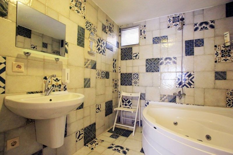 ZEBRA HOMES HOTEL