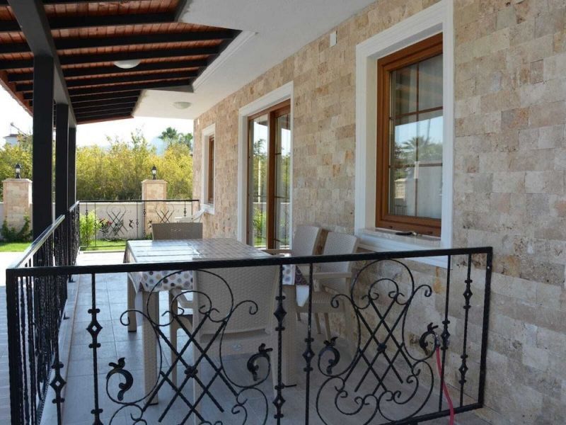 STUNNING 4 BED VILLA KONAK PRIVATE & POOL фото 8