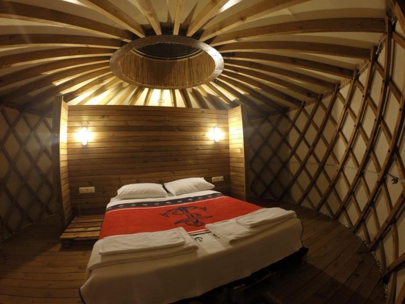 CHAKRA BEACH KABAK