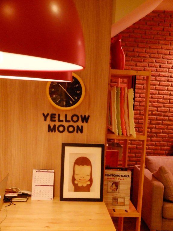YELLOW MOON фото 4