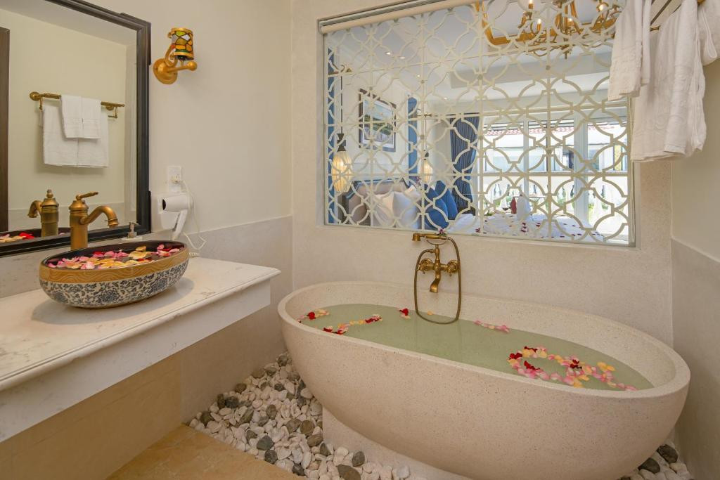 HOI AN BLUE SKY BOUTIQUE HOTEL & SPA фото 4