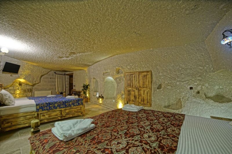 ZEUS CAVE SUITES фото 5