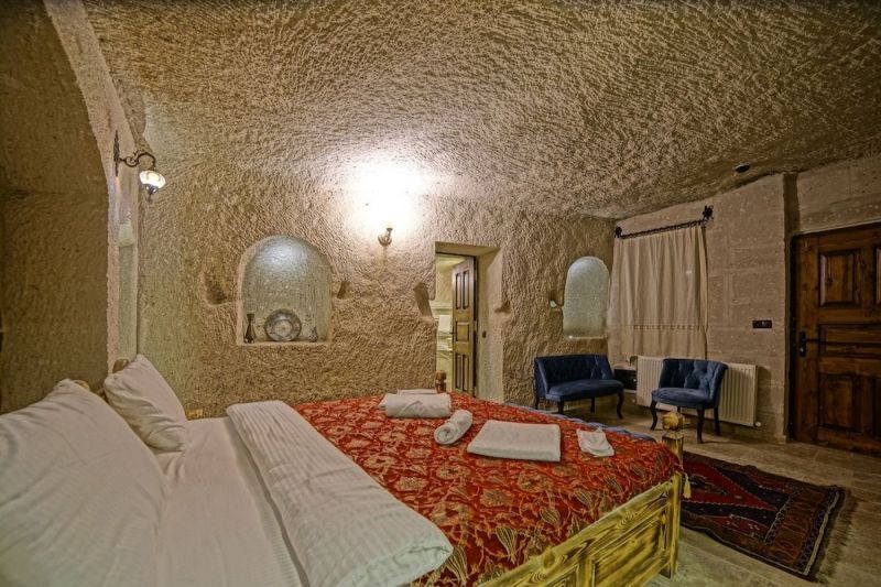 ZEUS CAVE SUITES фото 6