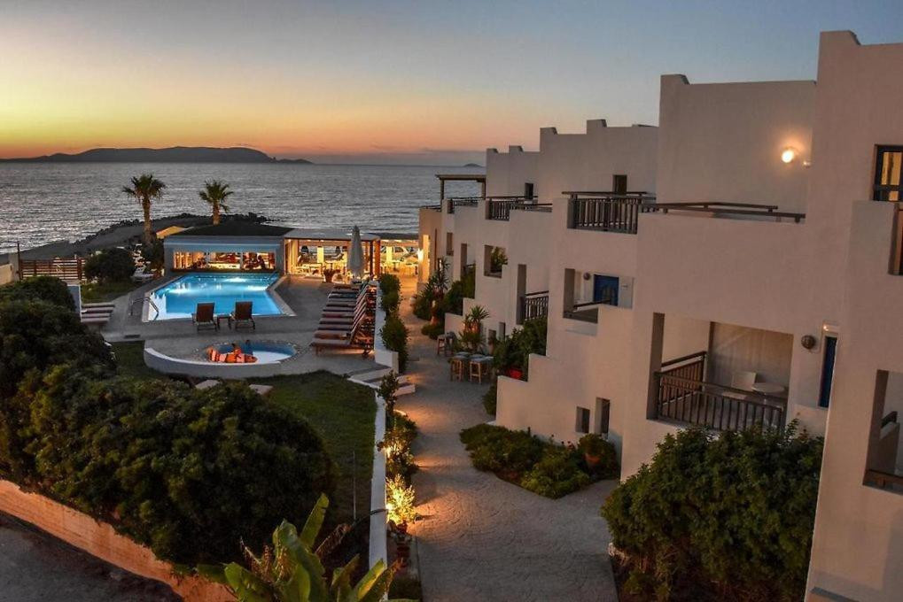 YRIA BEACH фото 4