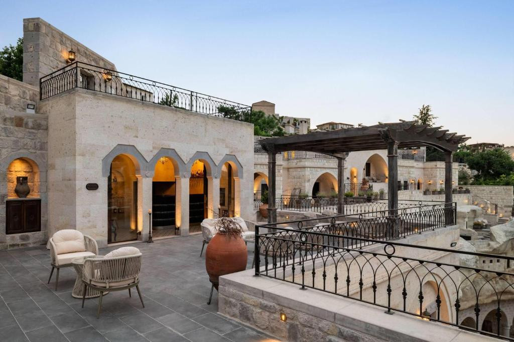 SIGNATURE CAVE PREMIUM SUITES фото 2