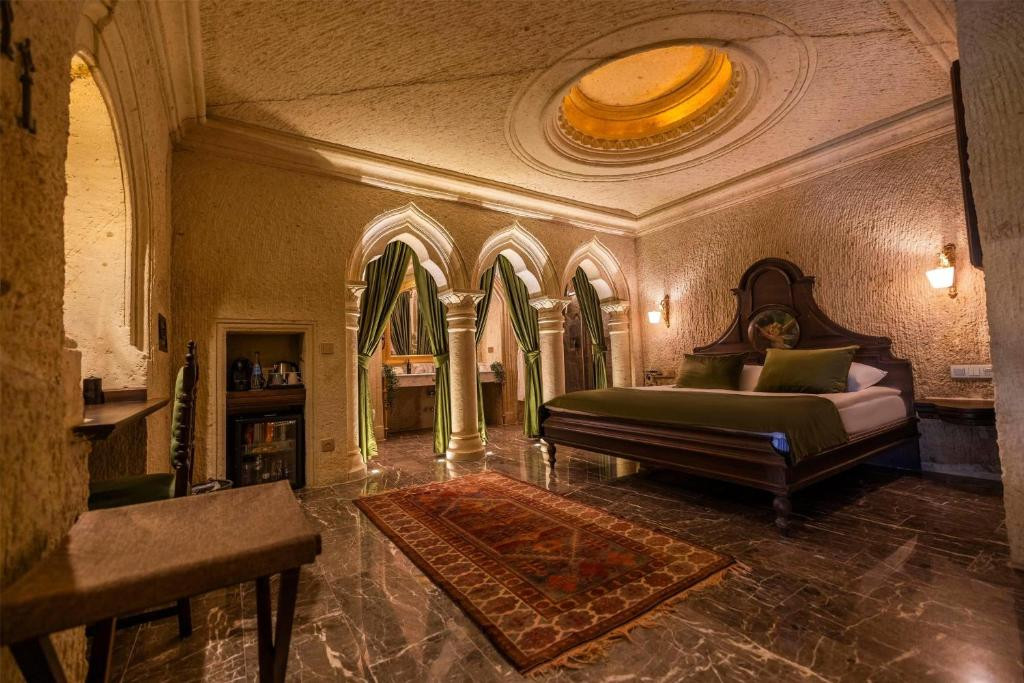 SIGNATURE CAVE PREMIUM SUITES фото 3