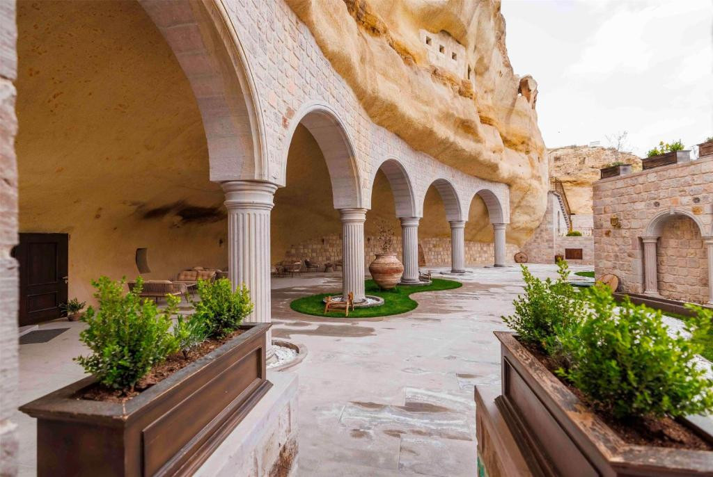 SIGNATURE CAVE PREMIUM SUITES фото 7