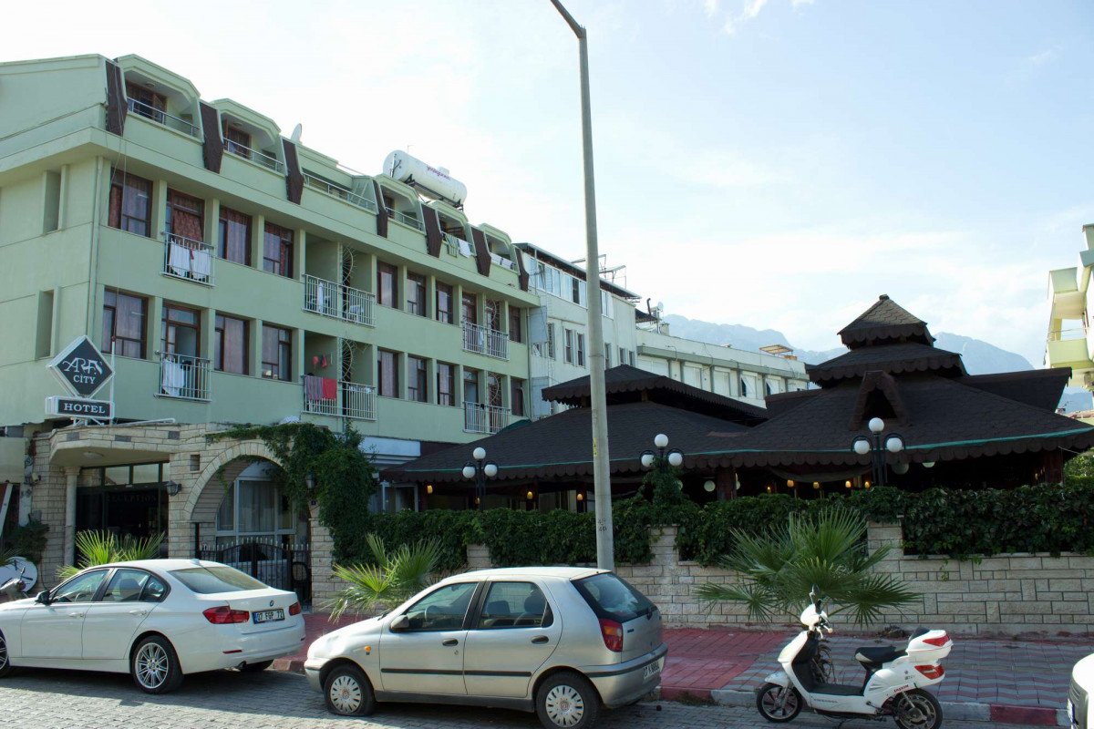ARES CITY (EX. KAMI HOTEL)