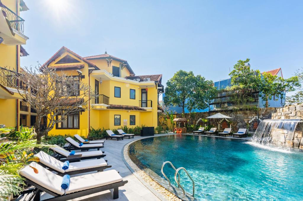 LANTERN BOUTIQUE HOI AN