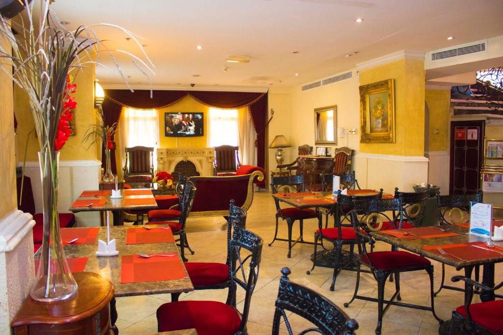 AL MAHA REGENCY SUITES фото 5