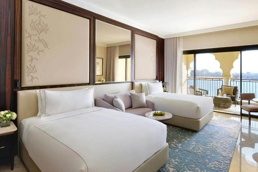 THE RITZ-CARLTON ABU DHABI GRAND CANAL фото 2