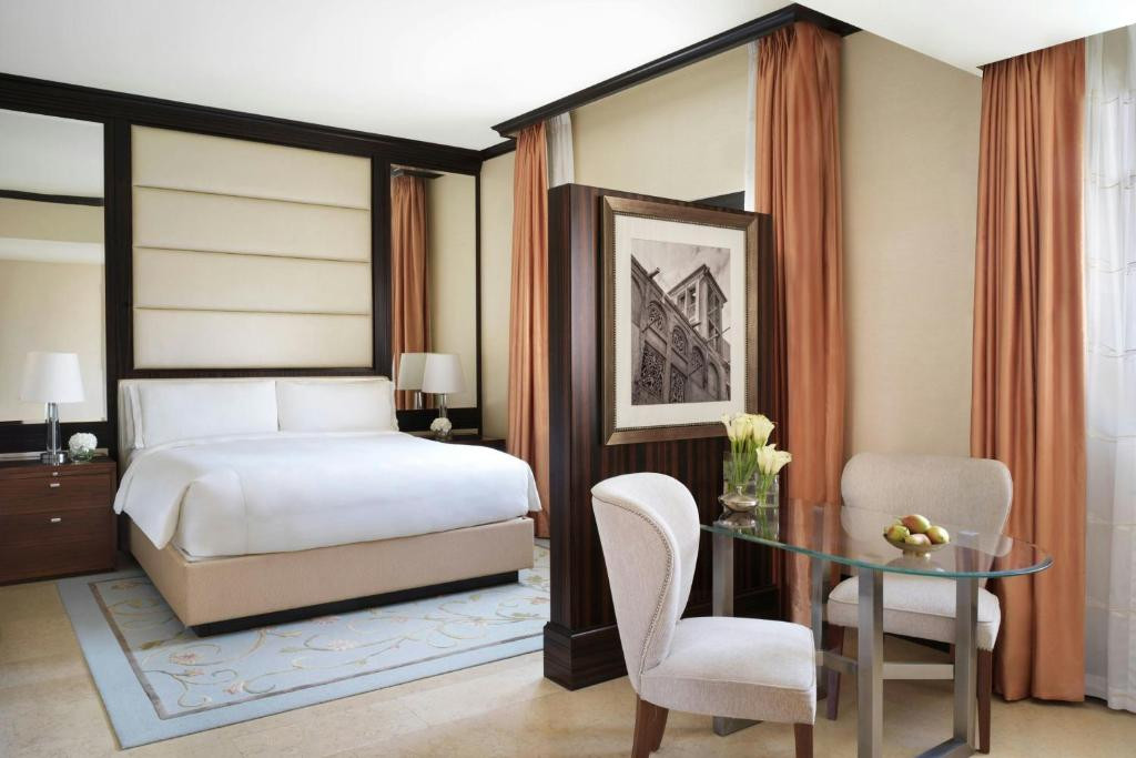 THE RITZ-CARLTON ABU DHABI GRAND CANAL фото 3