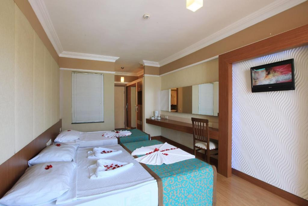 TAC PREMIER HOTEL & SPA фото 2
