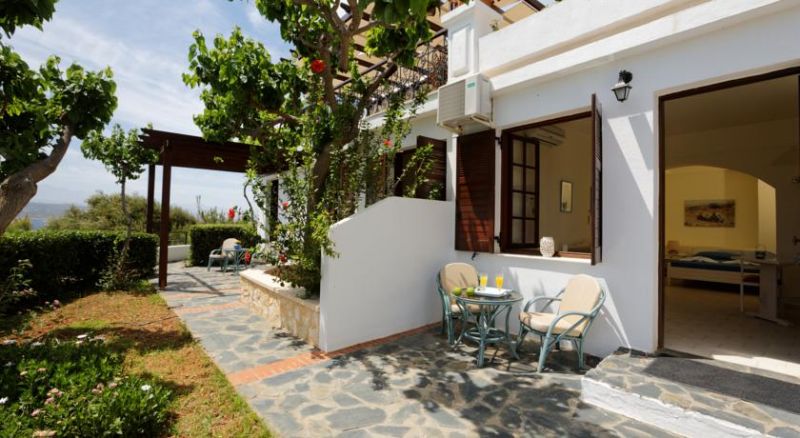 ALIANTHOS SUITES фото 2