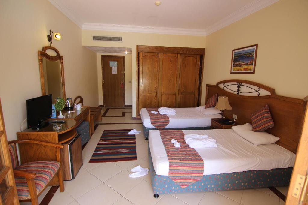 CORAL HILLS RESORT фото 4