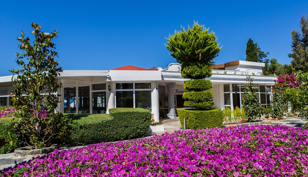 GOLDEN BEACH RESORT & SPA фото 2