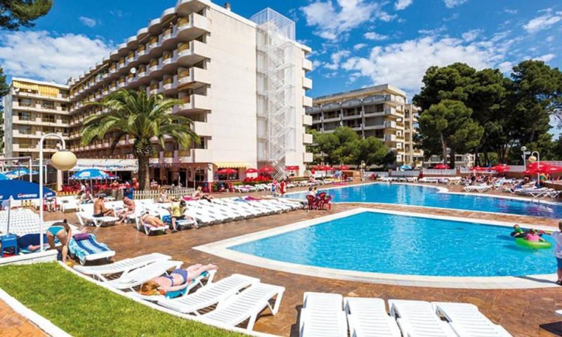 INTERNACIONAL II SALOU