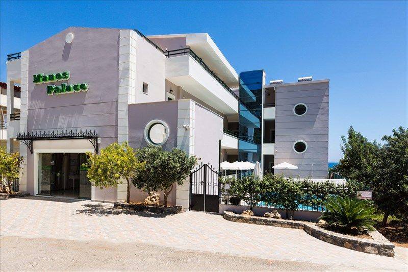 MANOS PALACE