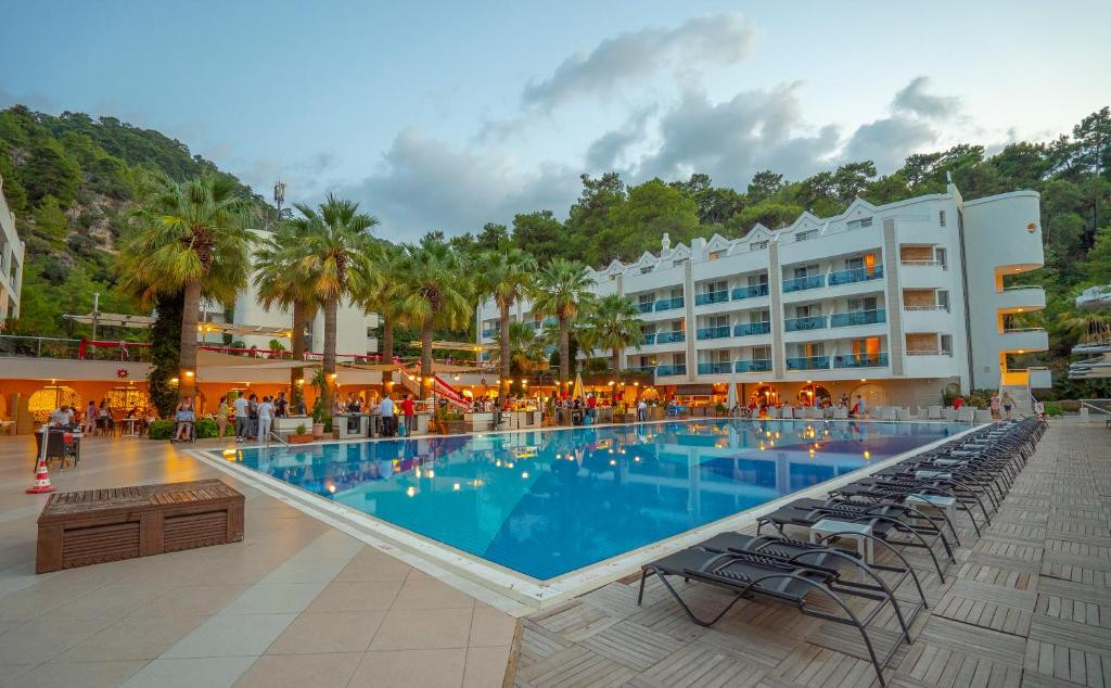TURUNC HOTEL