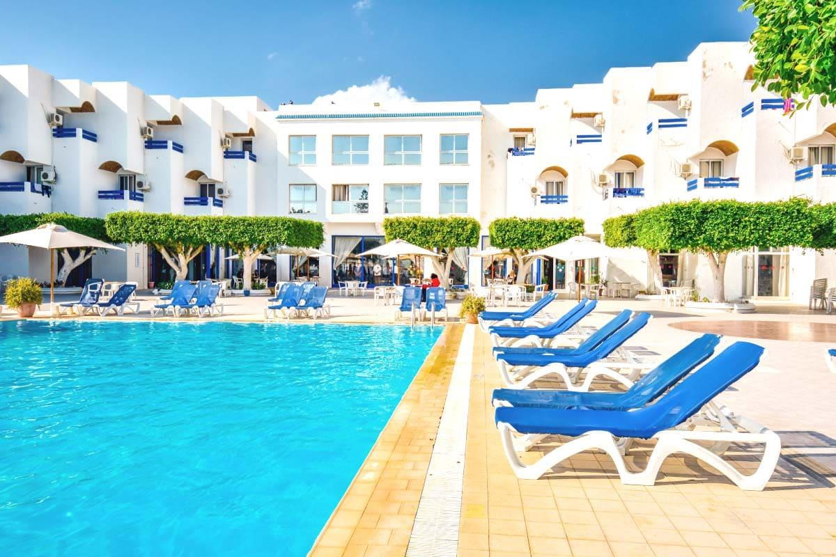 NOVOSTAR BUDGET PYRAMIDES CLUB & SPA