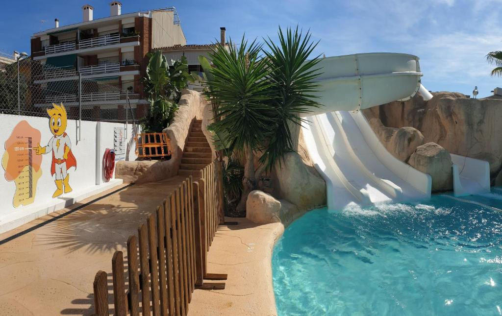 ALEGRIA PINEDA SPLASH (EX. FERGUS MONTEMAR, SERHS) фото 7
