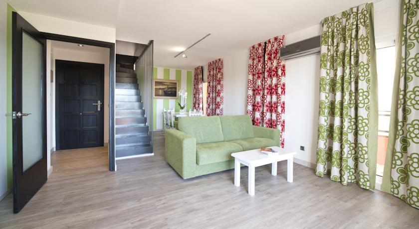 SALLES BEACH APT фото 2
