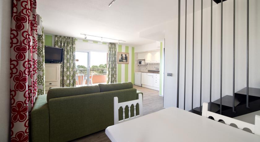 SALLES BEACH APT фото 3