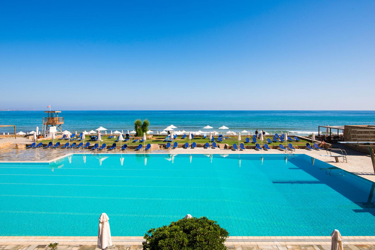 KERNOS BEACH HOTEL & BUNGALOWS