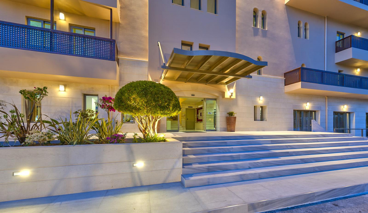 SANTA MARINA BEACH RESORT GIANNOULIS
