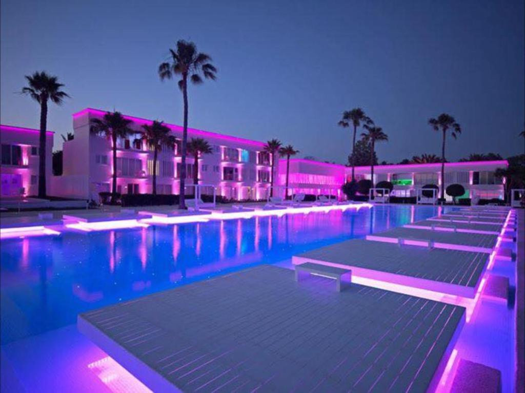 SO WHITE CLUB RESORT фото 3