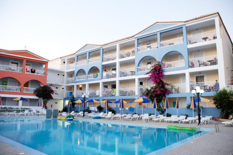 PLANOS APART HOTEL