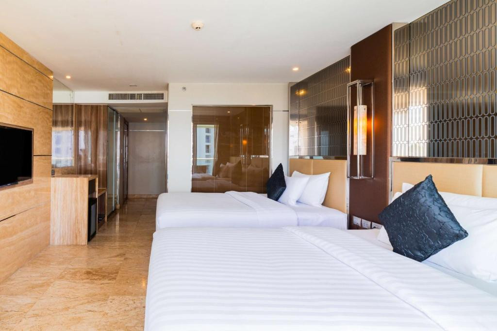 THE SANCTUARY RESORT PATTAYA BW SIGNATURE COLLECTION (EX. THE SANCTUARY PHRATAMNAK PATTAYA HOTEL) фото 8