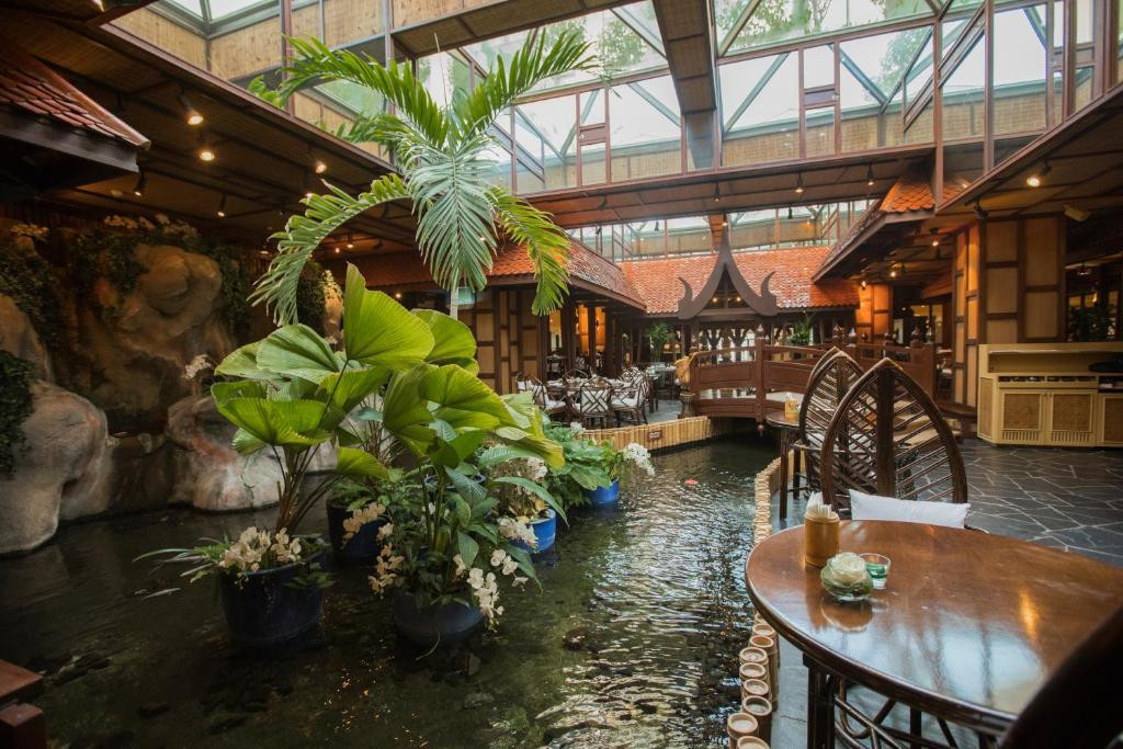MOVENPICK GRAND AL BUSTAN DUBAI (EX. RODA AL BUSTAN) фото 3