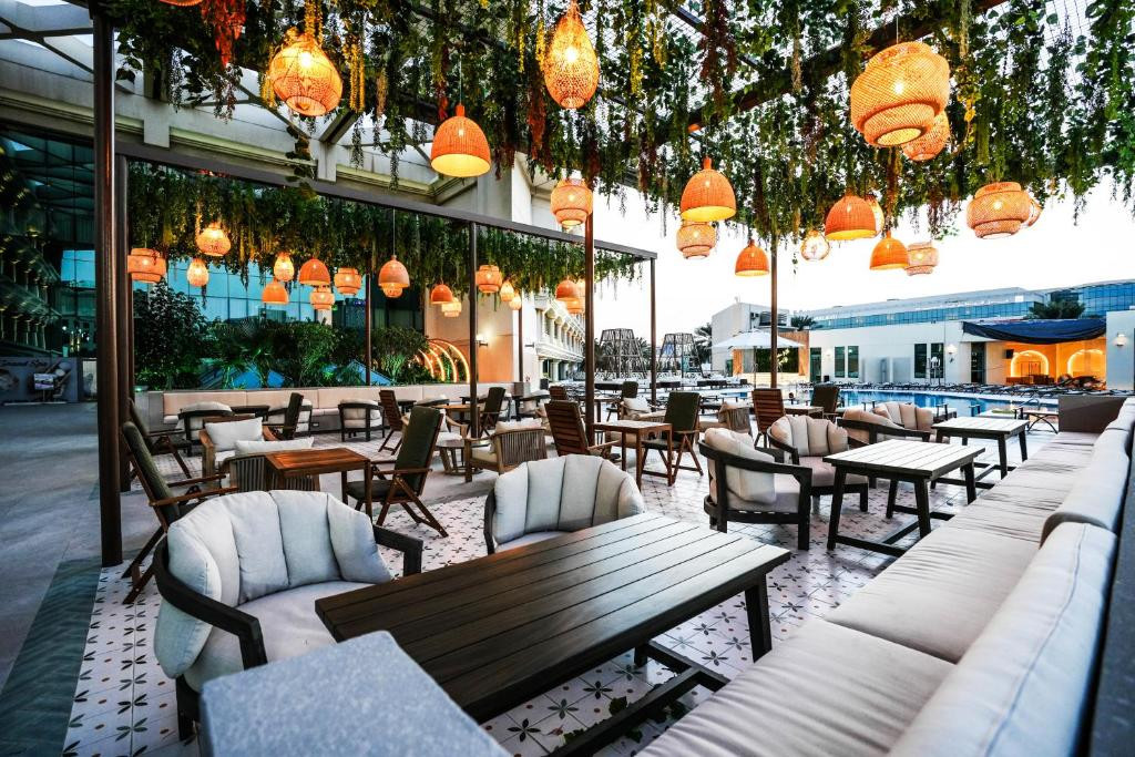 MOVENPICK GRAND AL BUSTAN DUBAI (EX. RODA AL BUSTAN) фото 8