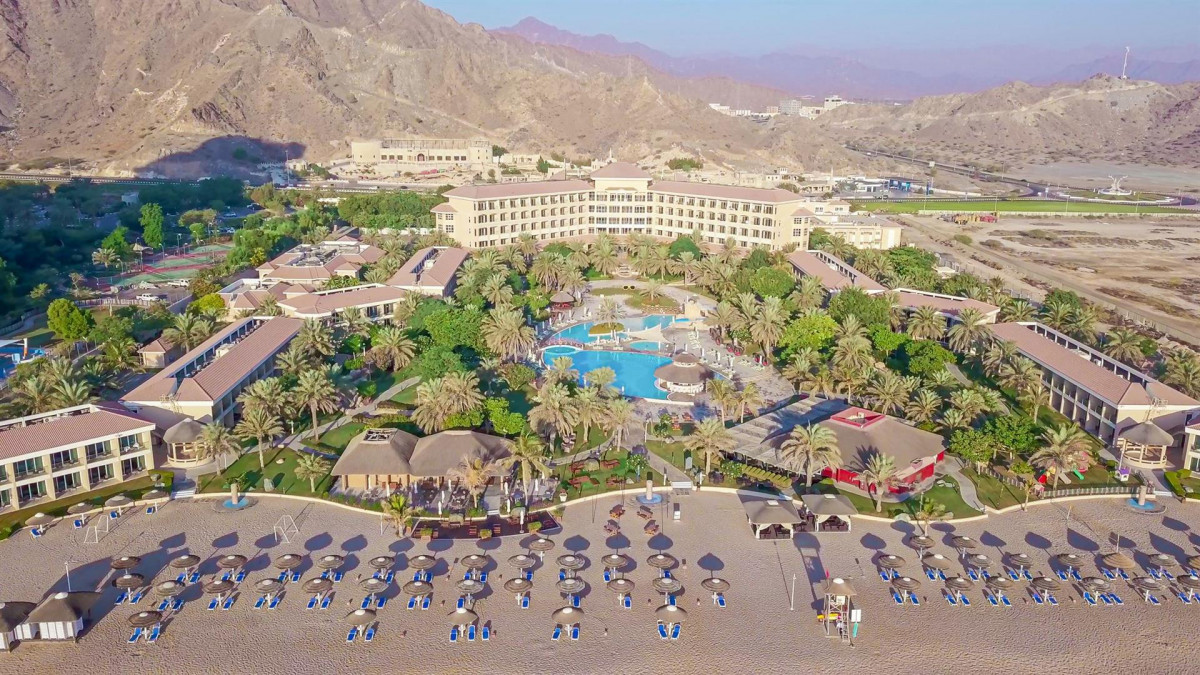 FUJAIRAH ROTANA RESORT & SPA AL AQAH BEACH фото 2