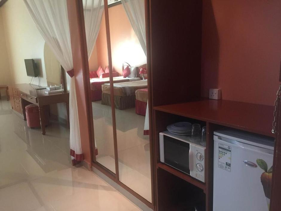 SUMMER LAND HOTEL APARTMENT фото 6