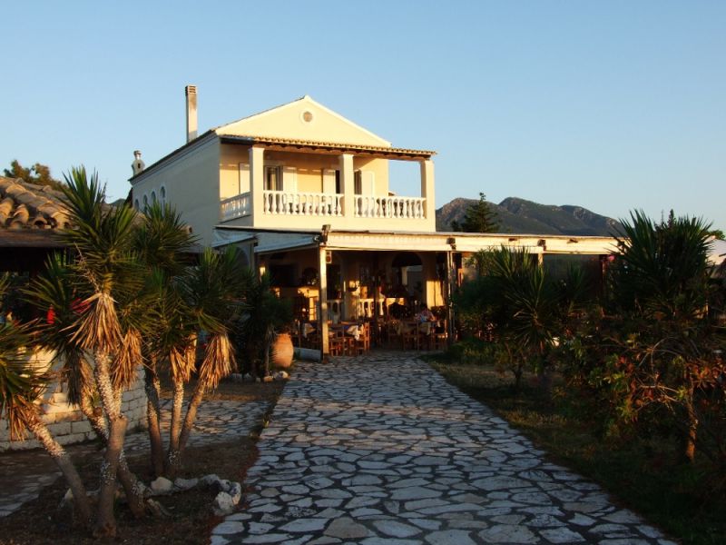 AVRA VILLA