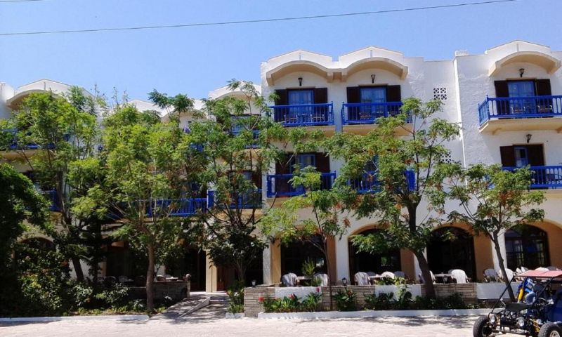 THEODOROU BEACH HOTEL APARTMENTS фото 3