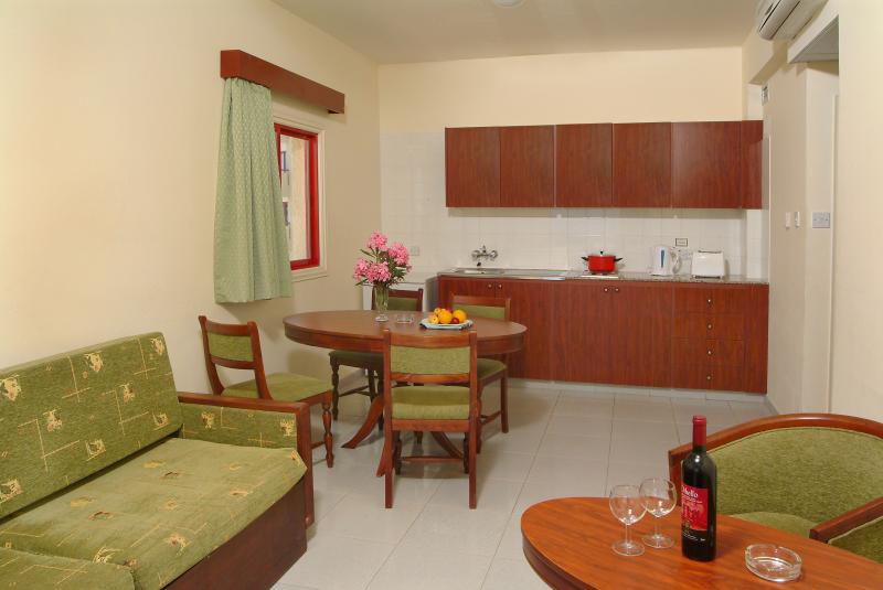 TROPICAL DREAMS HOTEL APTS фото 3