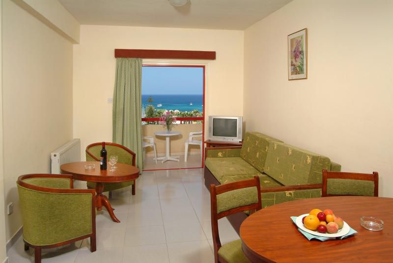TROPICAL DREAMS HOTEL APTS фото 4