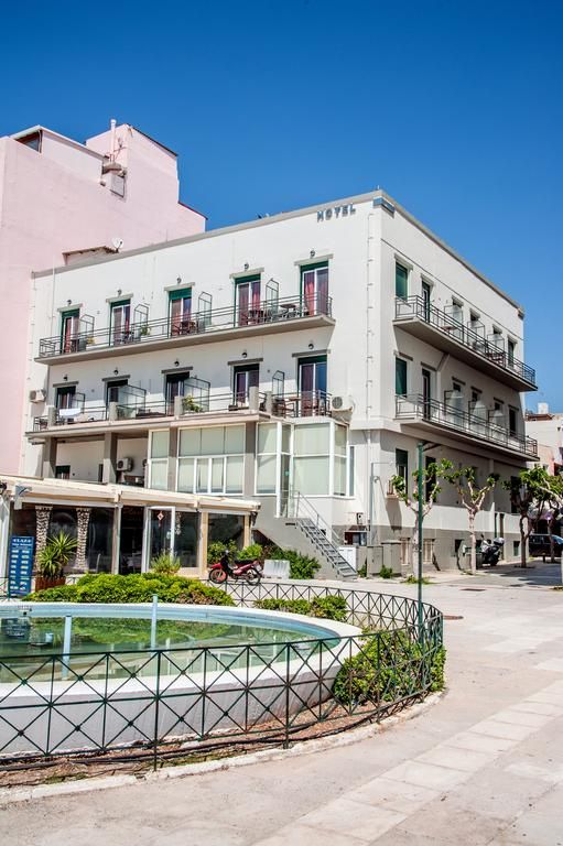 PLAZA HOTEL LOUTRAKI