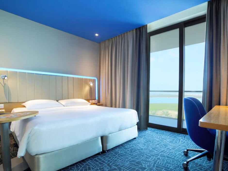 YAS PLAZA BAY BY IHG (EX. PARK INN BY RADISSON ABU DHABI YAS ISLAND) фото 3