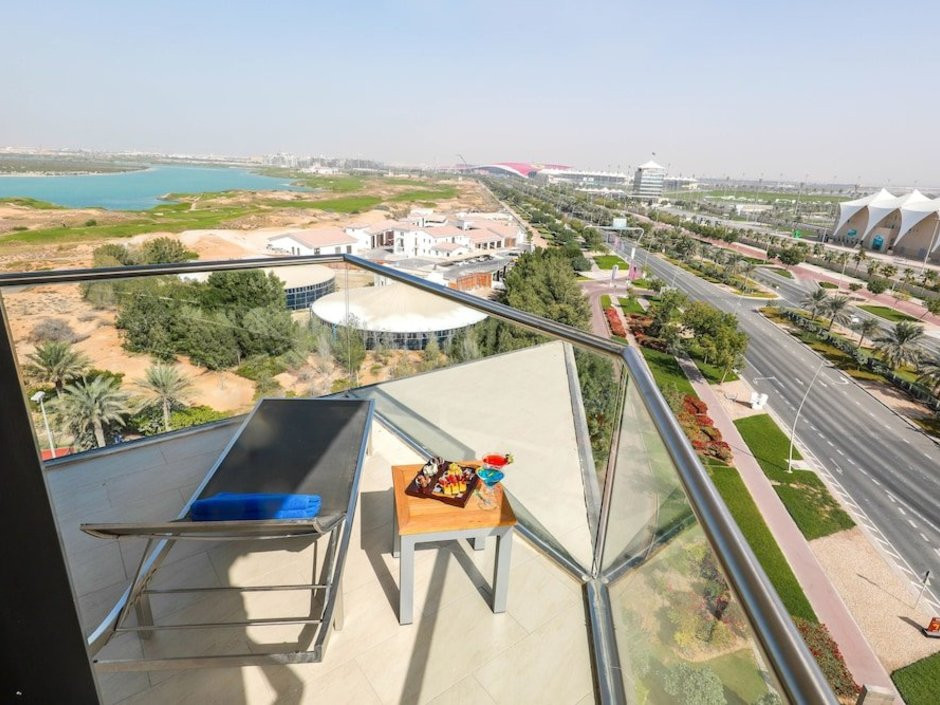 YAS PLAZA BAY BY IHG (EX. PARK INN BY RADISSON ABU DHABI YAS ISLAND) фото 7