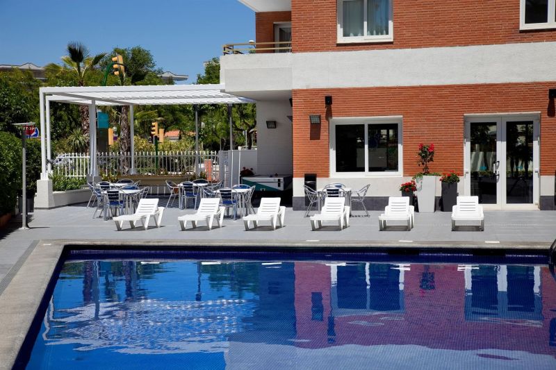 LES DALIES APARTHOTEL фото 3