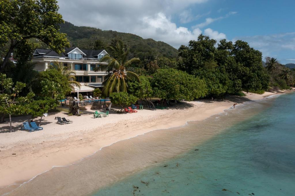 CROWN BEACH HOTEL фото 3
