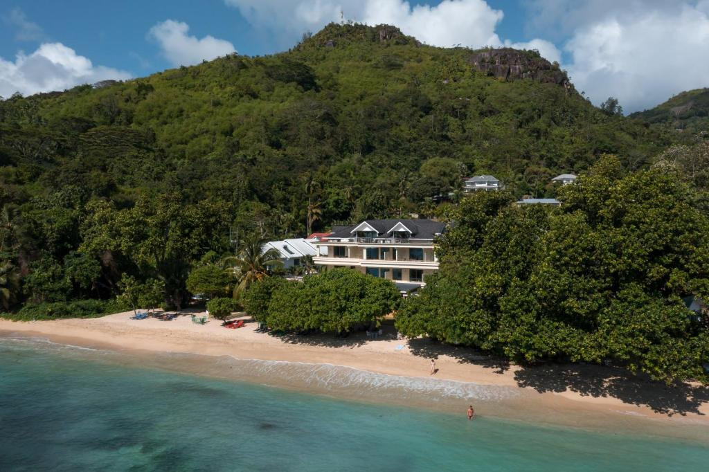 CROWN BEACH HOTEL фото 8