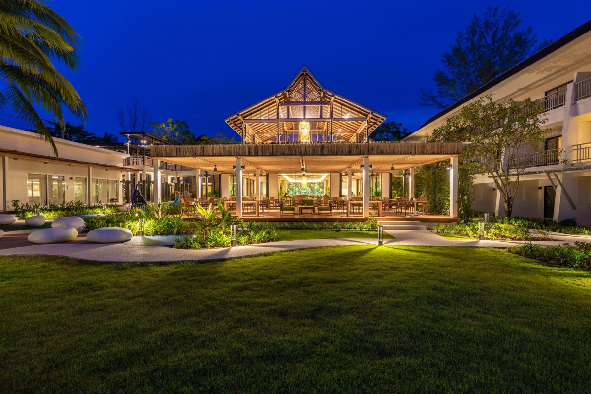 OUTRIGGER KHAO LAK BEACH RESORT (EX. MANATHAI RESORT KHAO LAK) фото 2