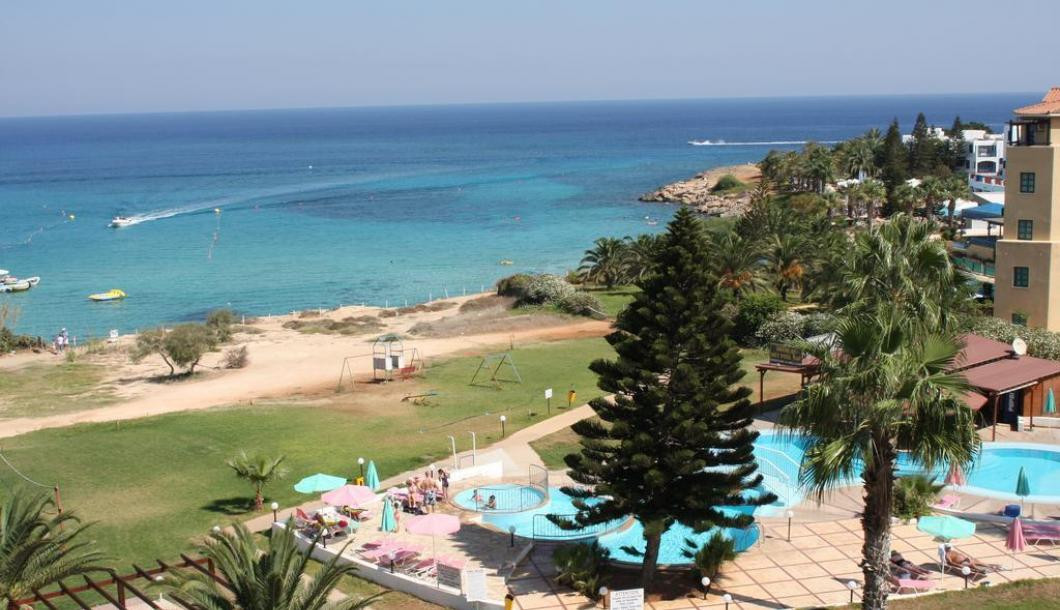 ASTREAS BEACH HOTEL & APARTMENTS фото 2