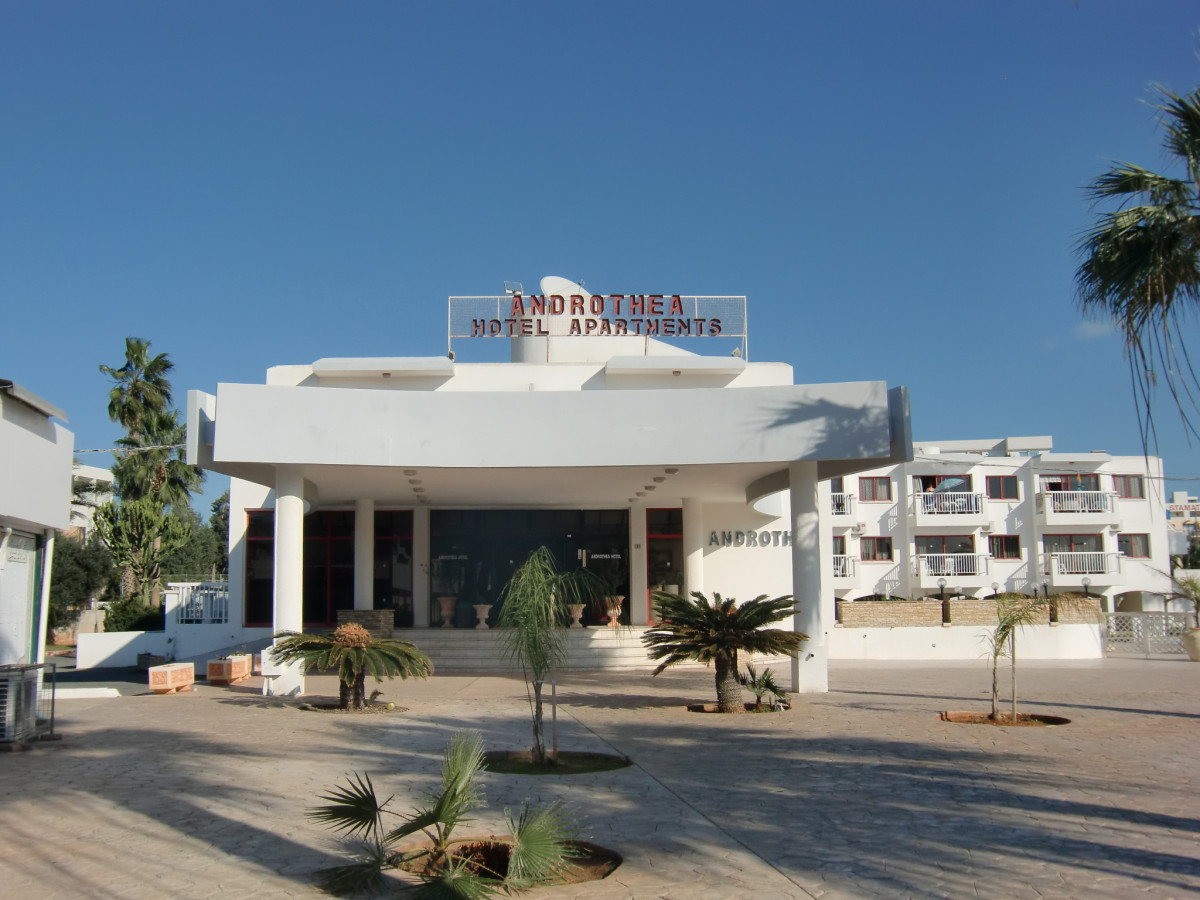 ANDROTHEA APARTMENTS