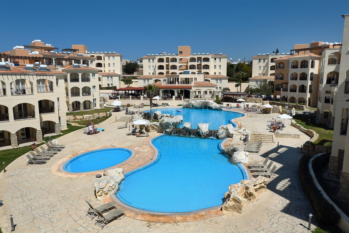 ST. NICOLAS ELEGANT RESIDENCE